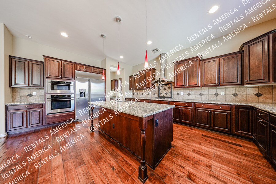 Building Photo - 130 W Tonto Dr