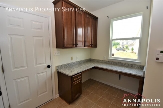 Building Photo - 7946 Monrovia Dr