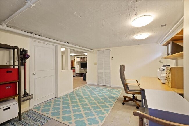 Building Photo - 12 Headland Way