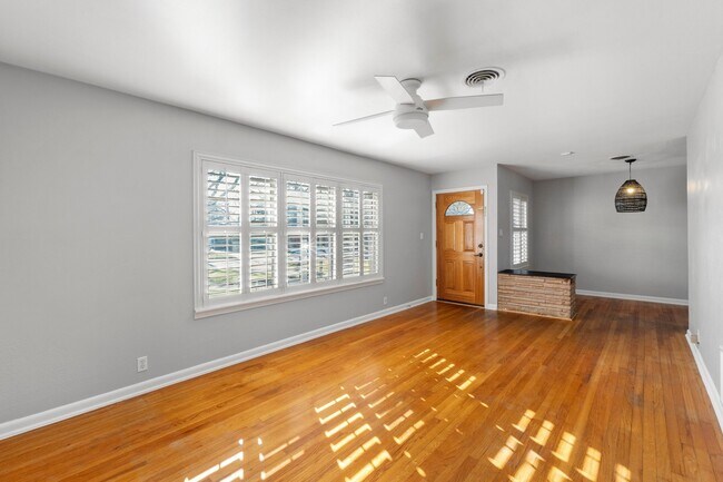 Building Photo - 1000 Arcadia Ave