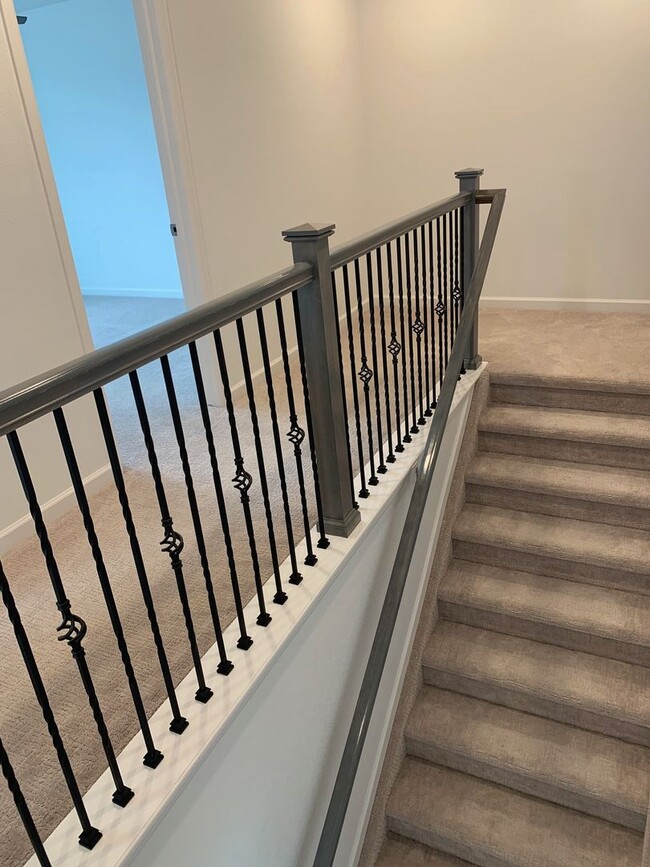 Building Photo - Beautiful Townhome In Monument With Two Ma...