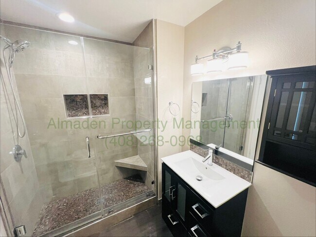 Building Photo - Remodeled Almaden Townhome next to Foothills!! Great Schools & Central A/C!!