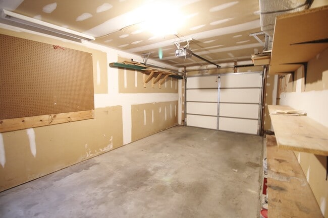 Building Photo - 306 Orchard Cir