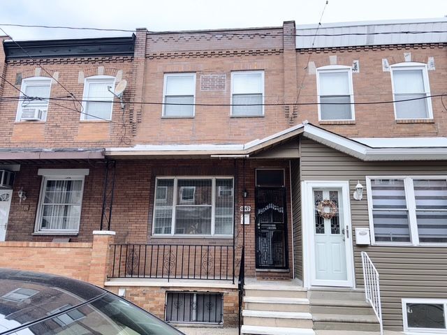 Building Photo - 1847 Gladstone St