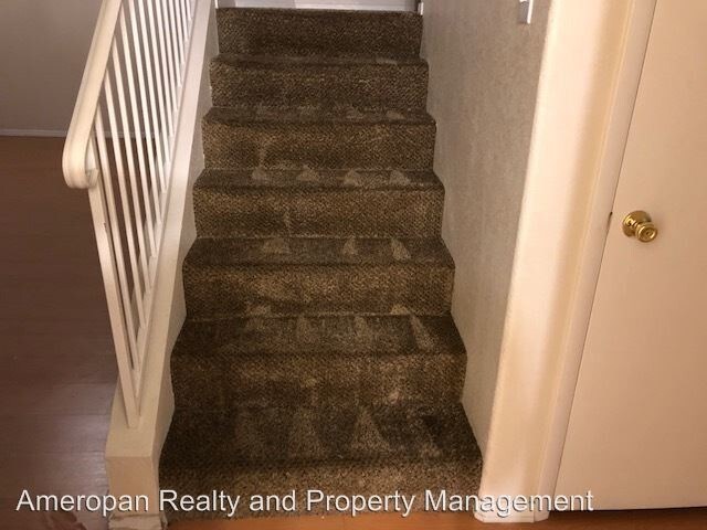 Building Photo - 2125 Saint Paul Way