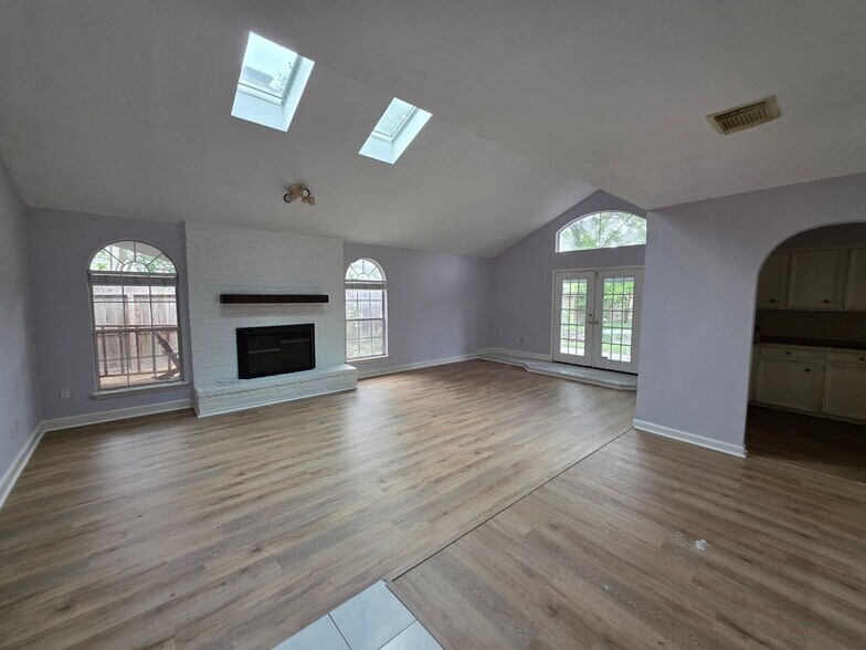 Building Photo - 13906 Ella Lee Ln