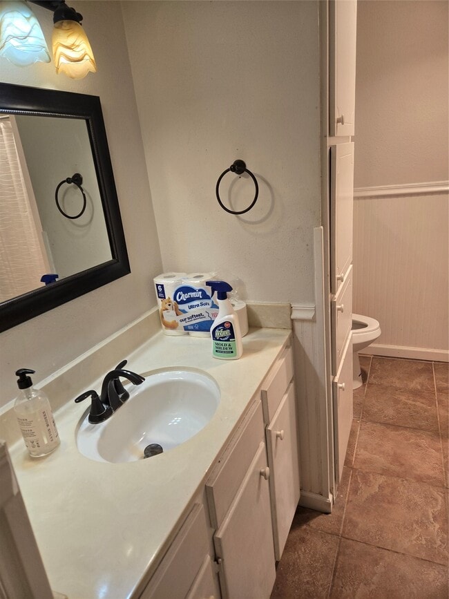 Building Photo - 5550 N Braeswood Blvd