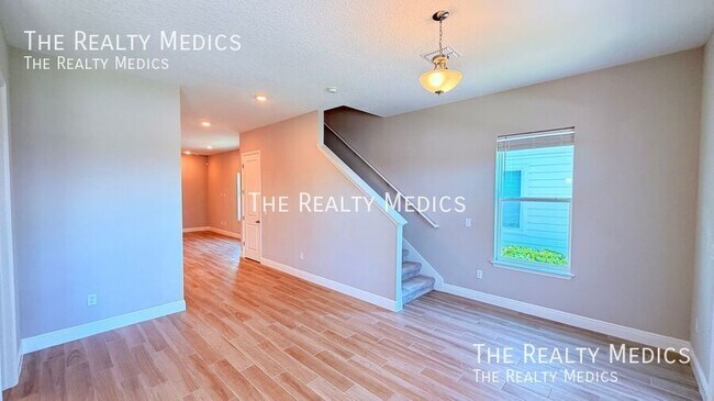 Building Photo - 6495 Cyrils Dr