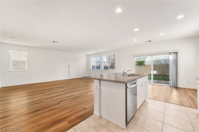 Building Photo - 11586 Monte Isola St