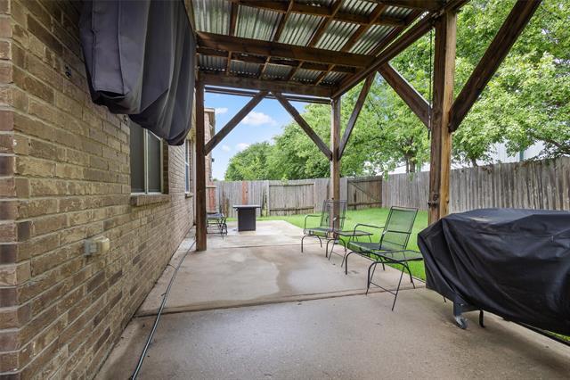 Building Photo - 1104 Primrose Dr