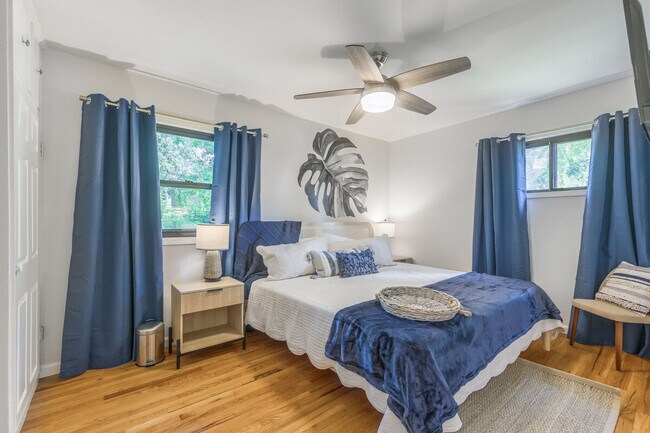 Building Photo - 4945 N Euclid Ave