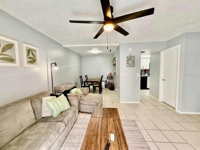 Building Photo - 1843 Bough Ave