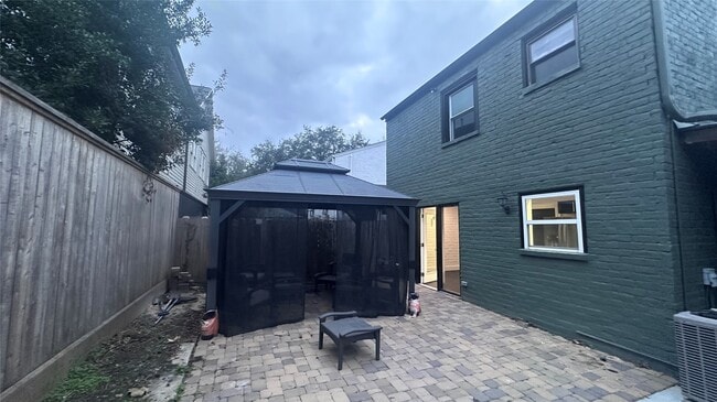 Building Photo - 1531 Fairview St