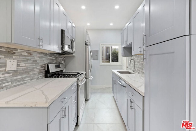 Building Photo - 9623 Charleville Blvd