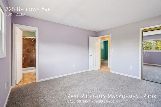 Building Photo - 725 Bellows Ave