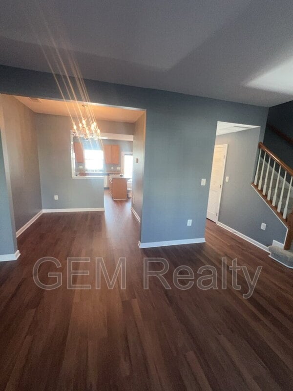 Building Photo - 7120 Azalea Dr