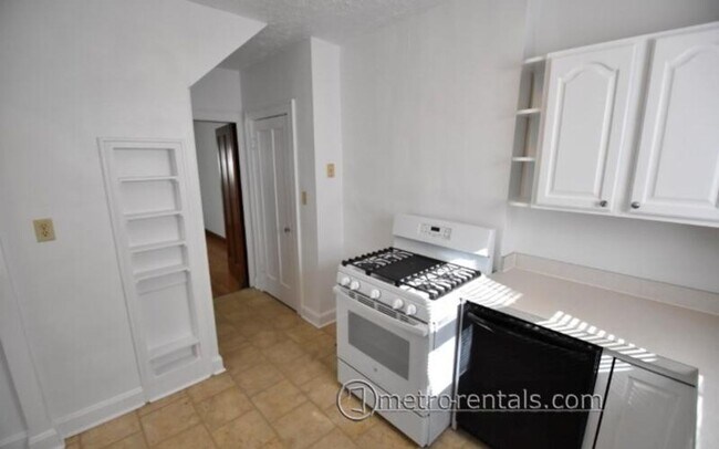 Building Photo - 87-89 W California Avenue