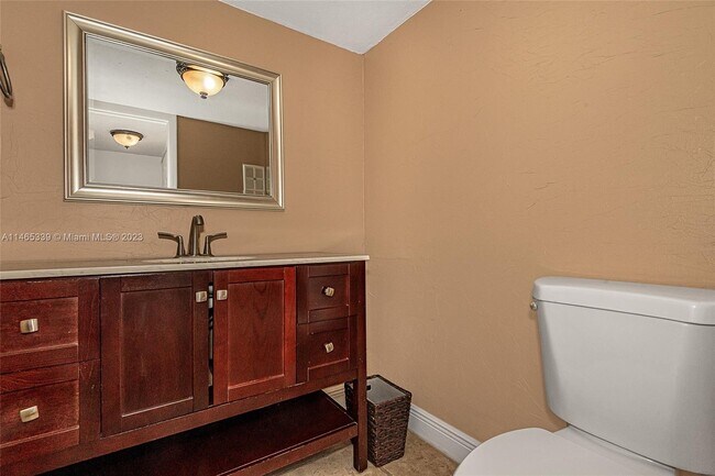 Building Photo - 4700 SW 67th Ave