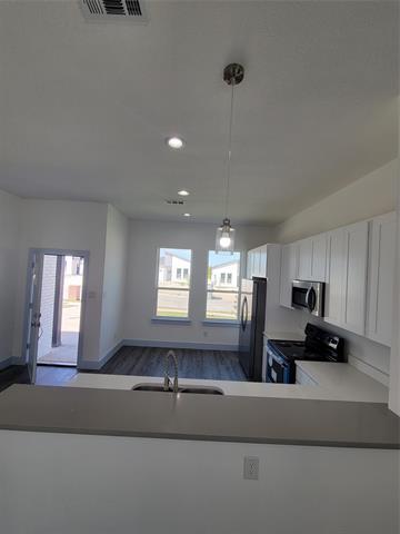 Building Photo - 3336 Noor St