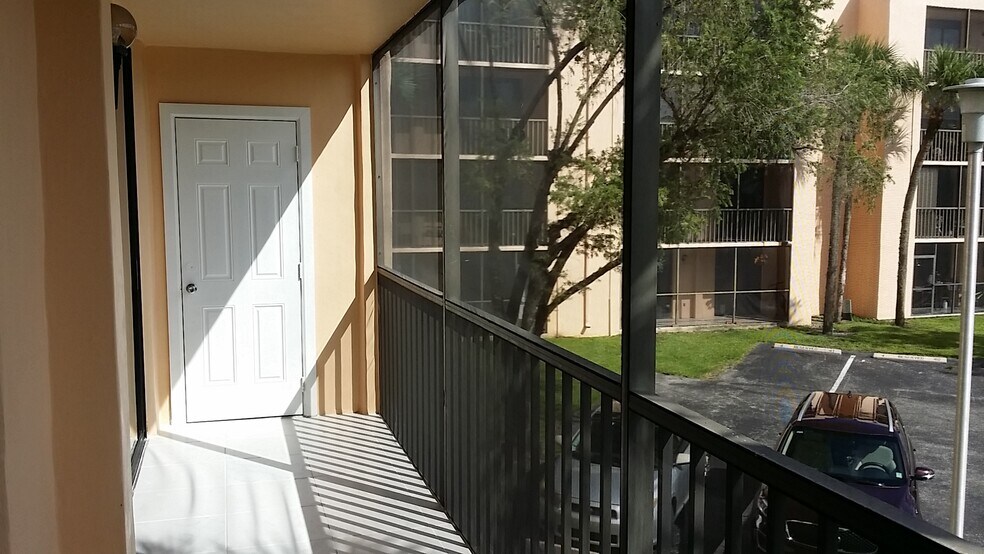 Balcony - View 1 - 8520 SW 133rd Avenue Rd