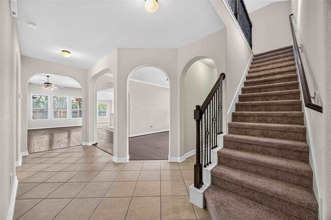 Building Photo - 28907 Crested Butte Dr