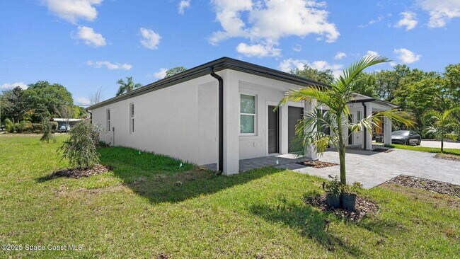 Building Photo - Barna Ave