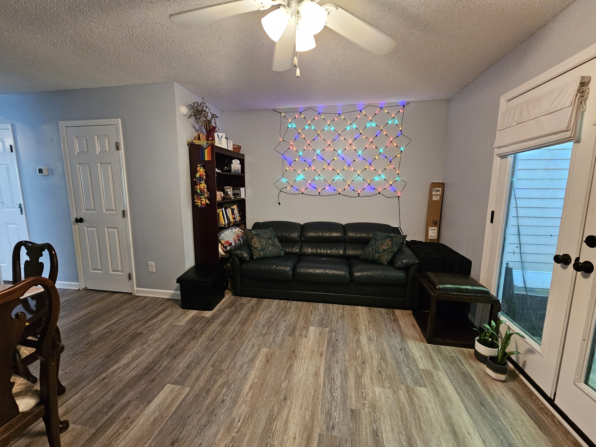 Building Photo - 117 Forest Oaks Dr