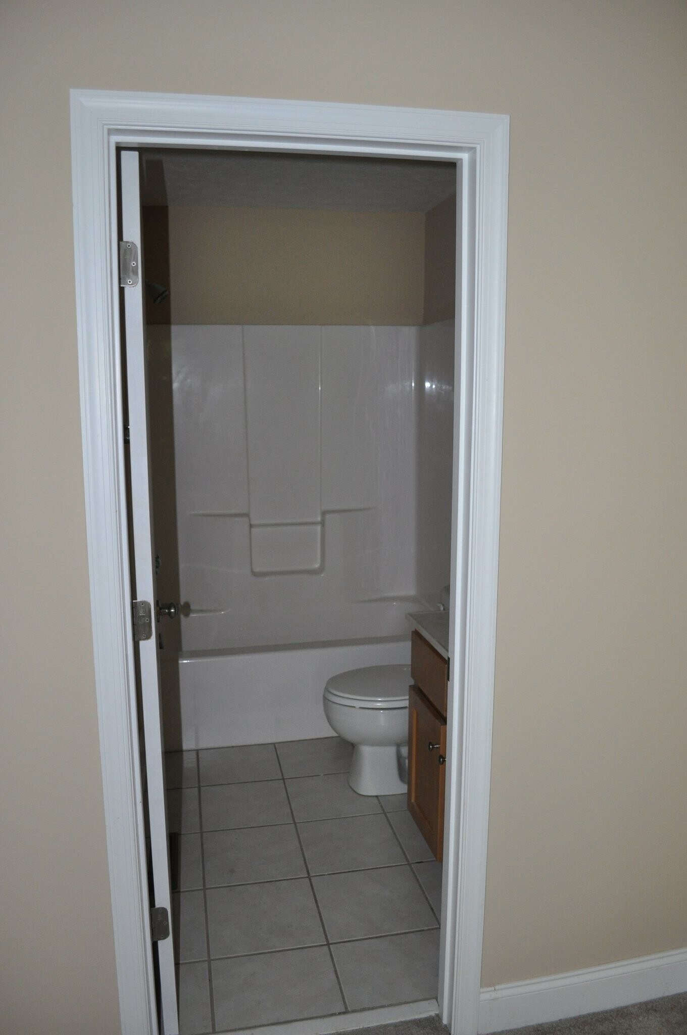 Building Photo - 2009 Lakeside Dr