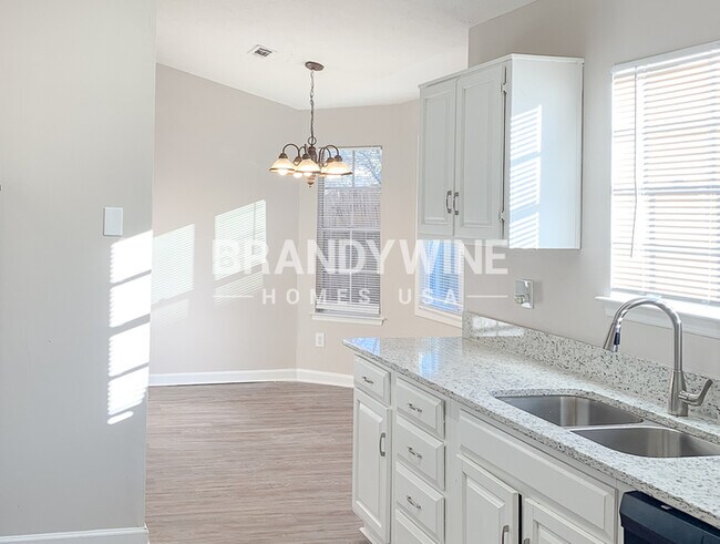 Building Photo - 2525 Hallie Mill Rd