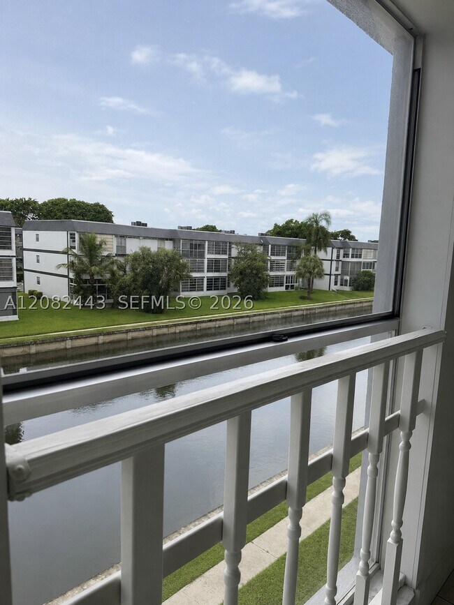 Building Photo - 8350 Sands Point Blvd