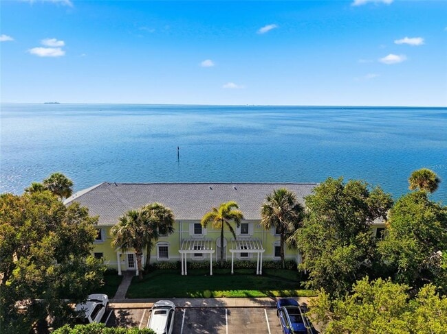 Building Photo - 5280 Coquina Key Dr SE