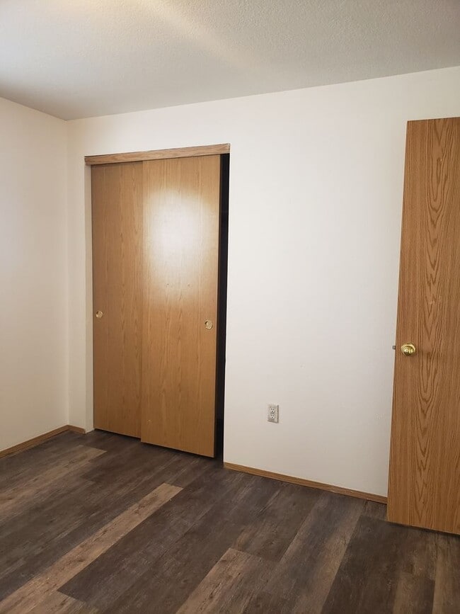 Building Photo - Charming Ranch-Style Home – 3 Bedroom, 2 Bath