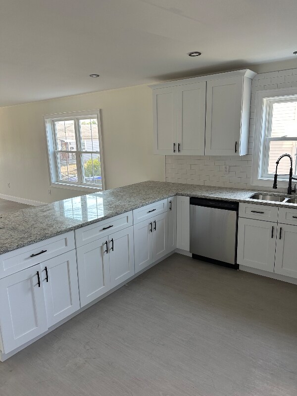 Building Photo - 15 Sybaris St