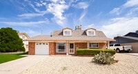 Building Photo - 10125 Chezelle Dr
