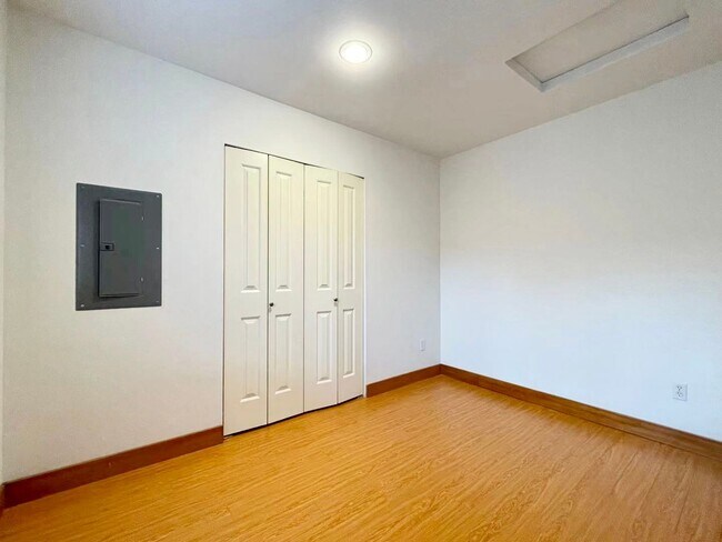 Building Photo - Great TownHome For Rent