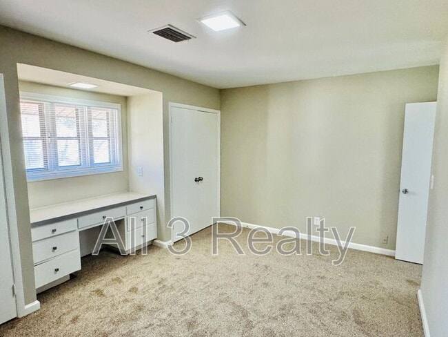 Building Photo - 3531 Edgefield Rd