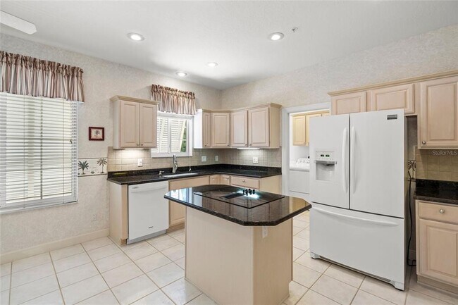 Building Photo - 3954 Hamilton Club Cir