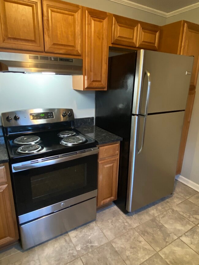 Building Photo - 2206 Emerson Pl