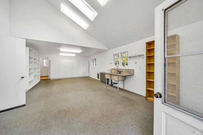 Building Photo - 1041 Las Amigas Rd