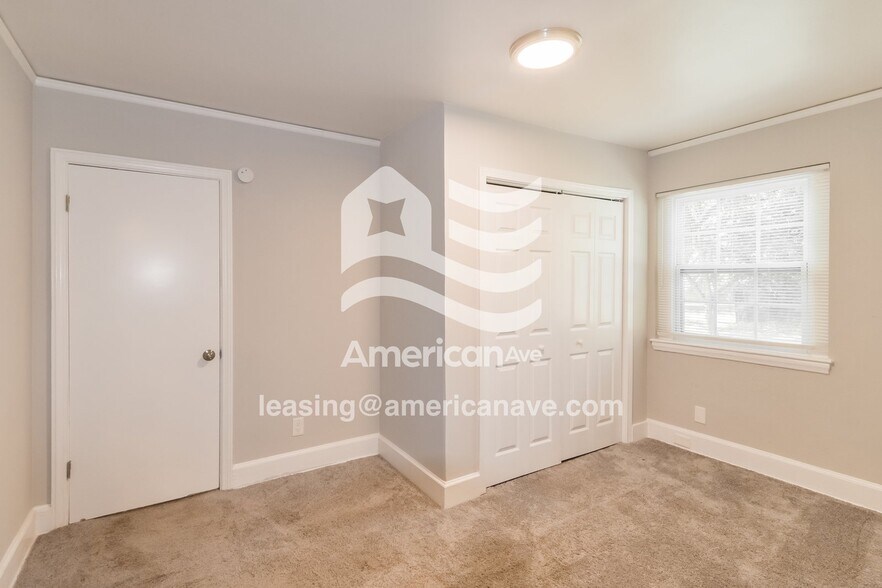 Building Photo - 3551 Honeysuckle Rd