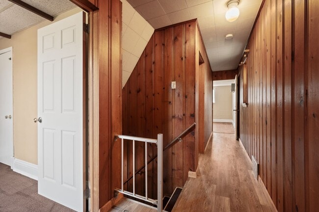 Building Photo - Stunning 4 bedroom home in Ambridge availa...
