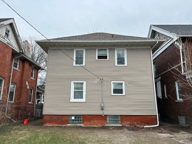 Building Photo - 81 Woodland St