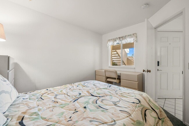 Building Photo - 78121 Crimson Ct