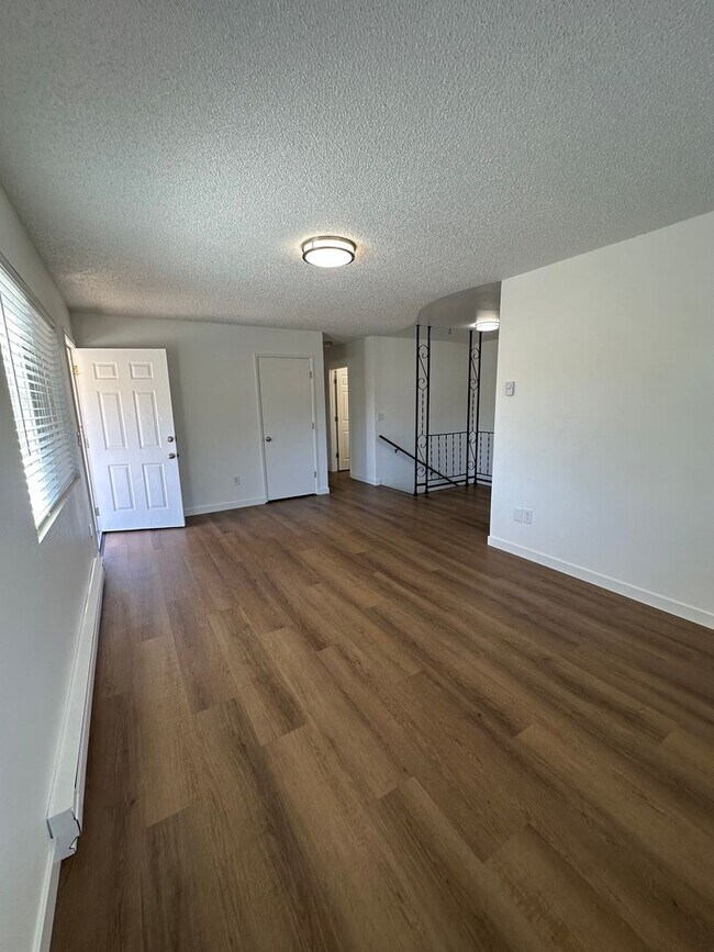 Building Photo - SPACIOUS 3-BEDROOM HOME NEAR OREGON TECH AND SKY LAKES  Located just 1.5 miles from Oregon Tech a...