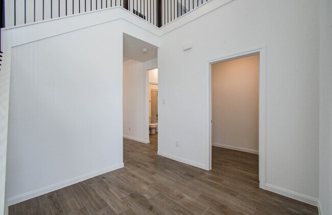Building Photo - 24811 Harrow Mdw Dr