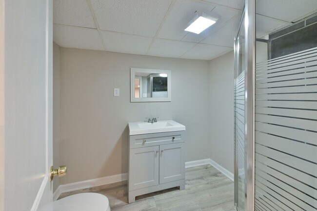 Building Photo - Beautifully Renovated 3 Bedroom Home Now Available For Rent in Cedarbrook!!!