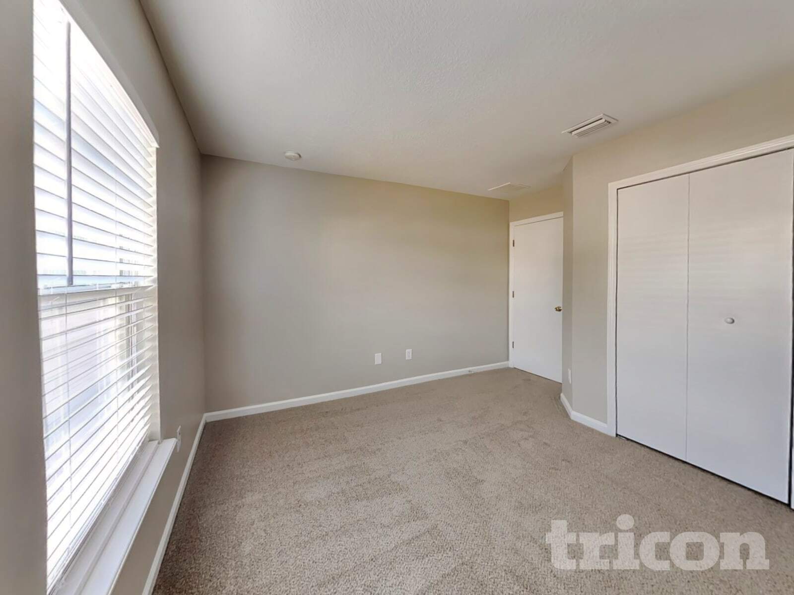 Building Photo - 127 Straw Pond Way