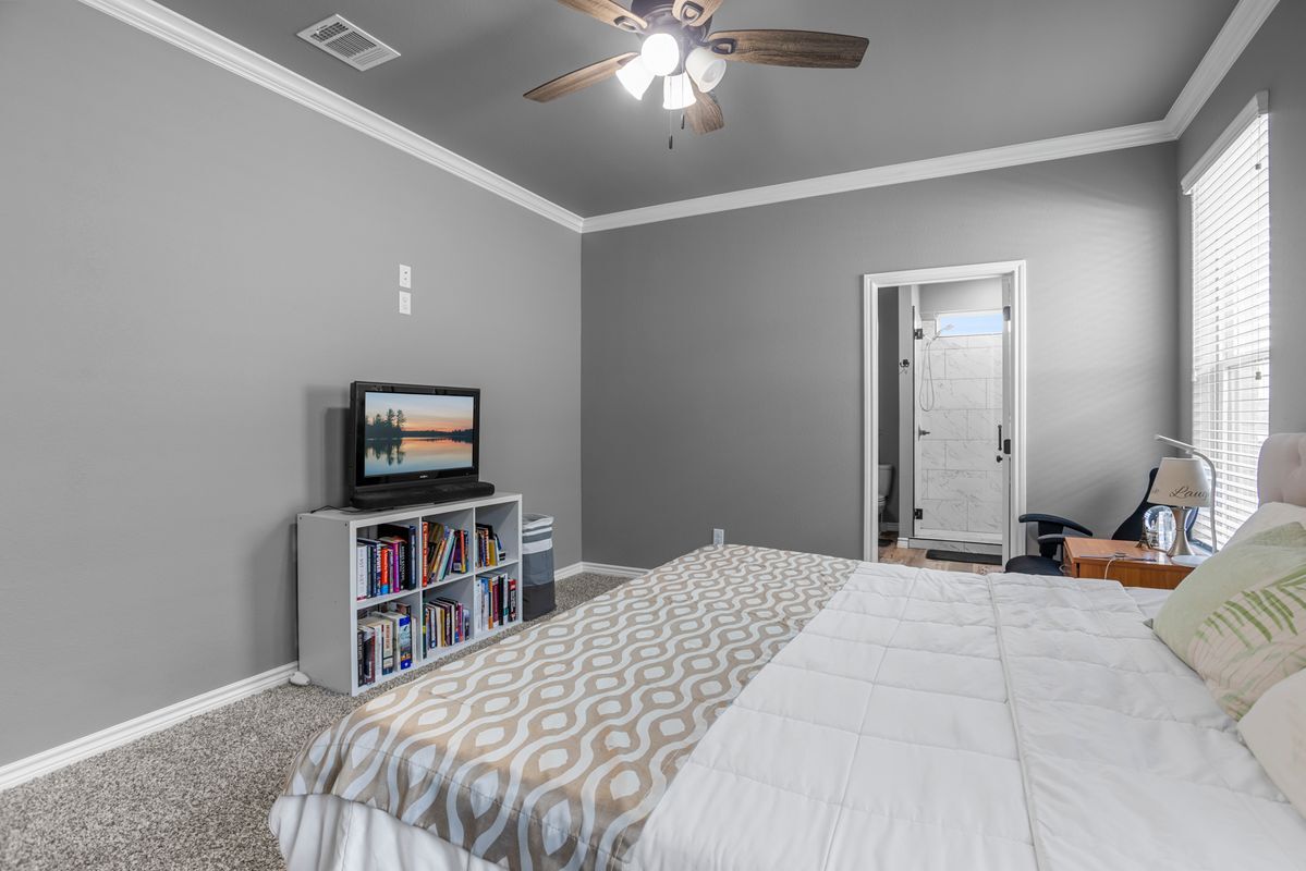 Building Photo - 2124 Blackhawk Lp