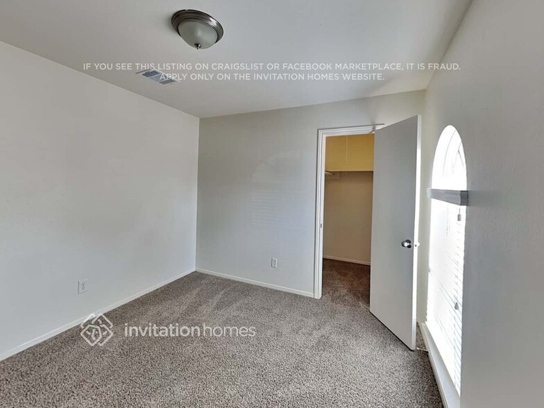 Building Photo - 4806 Lost Oak Dr