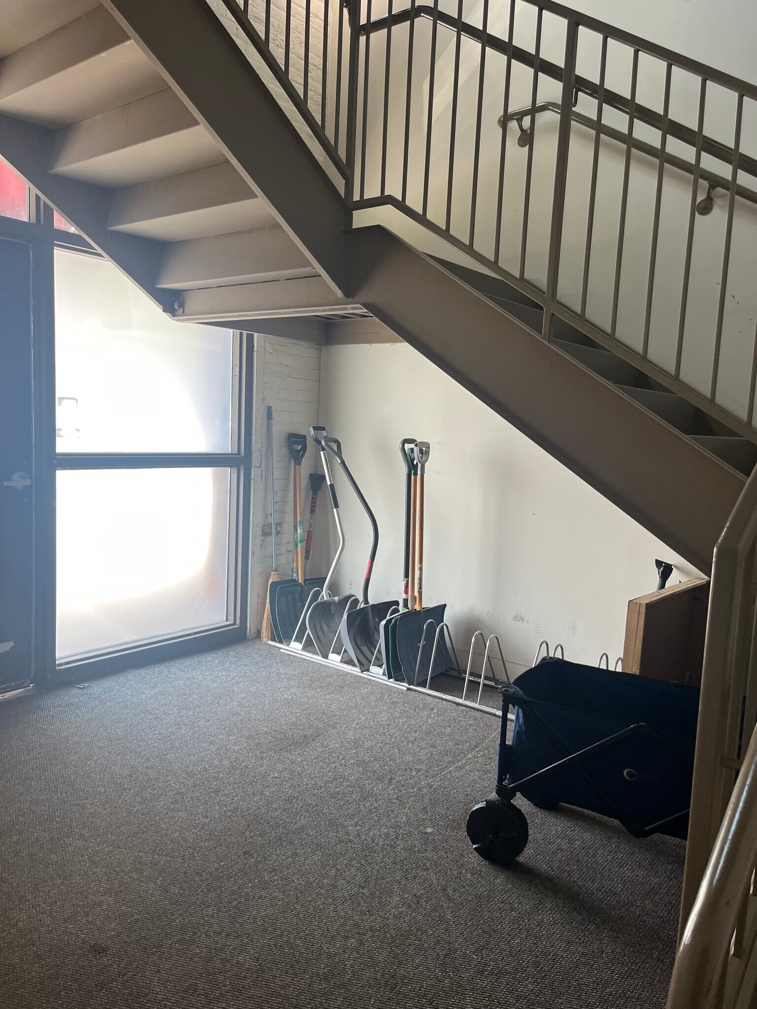 Building Photo - 387 3rd Ave